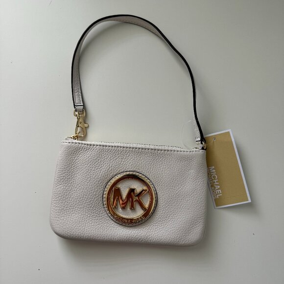 Michael Kors Handbags - Michael Kors Fulton Wrislet in Vanilla NWT